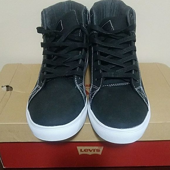 🎉 HOST PICK🎉 NWOT Levis Canvas Sneakers - Picture 4 of 7